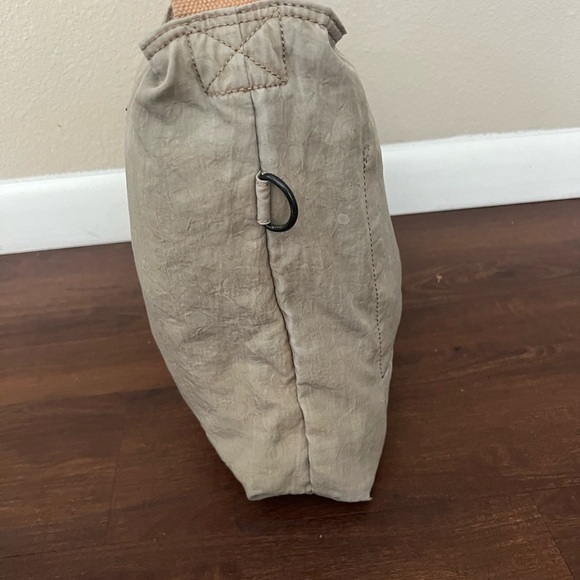 Kipling Crossbody - Picture 5 of 10